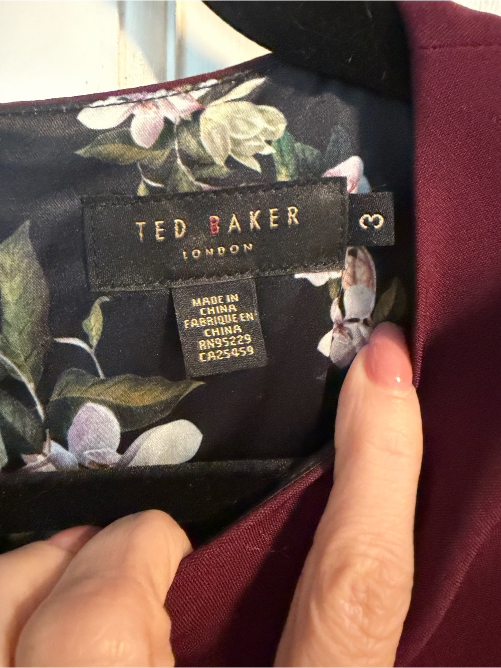 Ted Baker Sskyed Seam Detail Fitted Sheath Dress TB Size 3 US 8 Burgundy Office - Picture 4 of 11